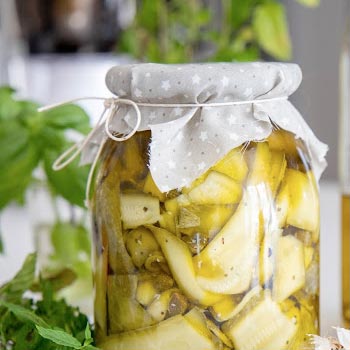 Recette de courgettes à l'huile d'olive en bocaux