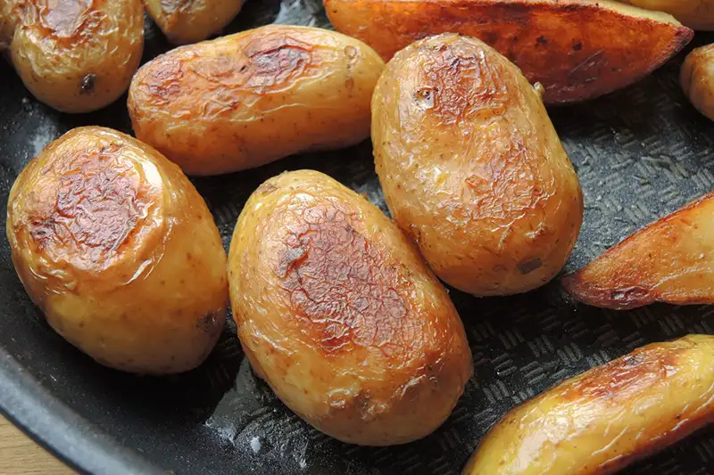 Pommes de terre primeur rôties