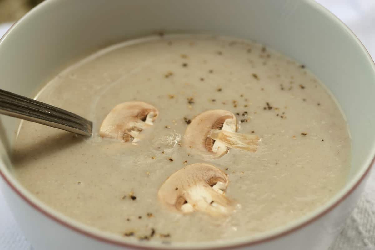 Recette de soupe aux champignons et céleri