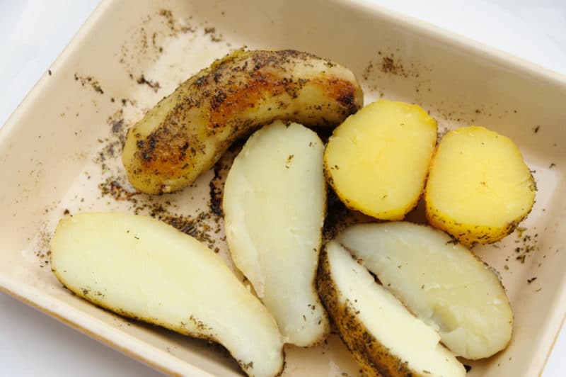 Pomme de terre au four sans peau après cuisson