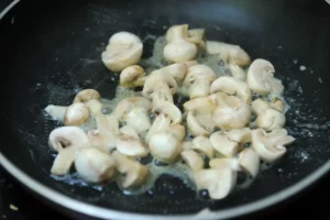 La cuisson des champignons