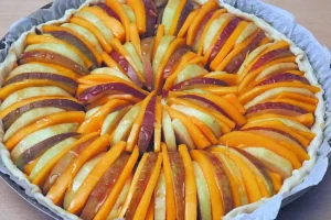 La tarte pomme-potimarron prête pour la cuisson