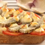 Recette de tartine artichaut et tomate